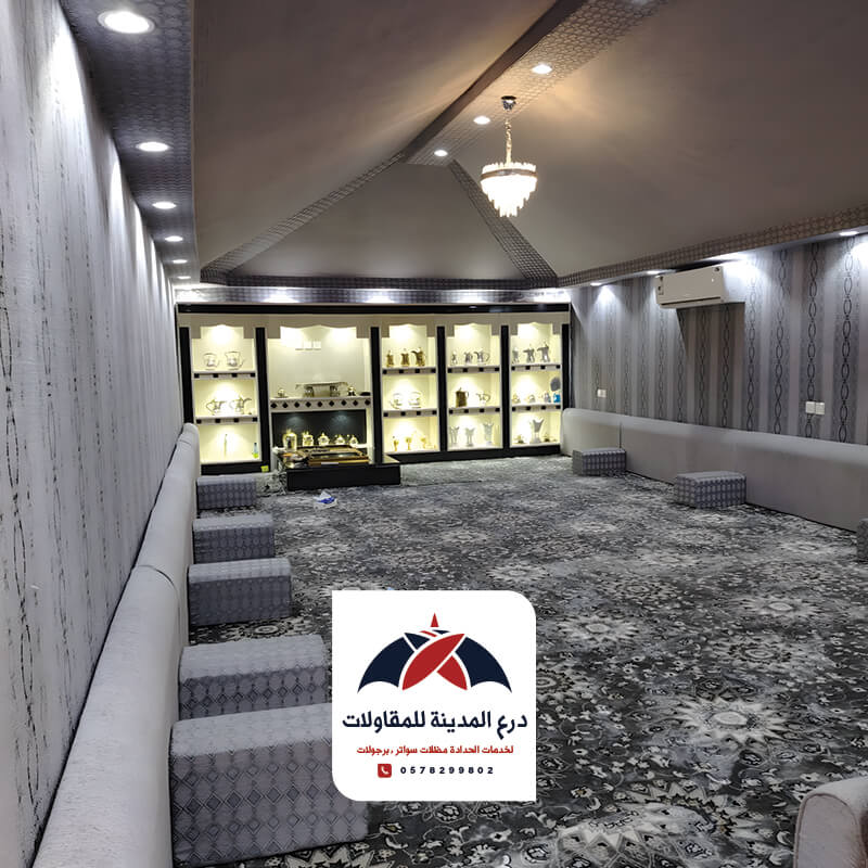 داخلية خيمة ملكية